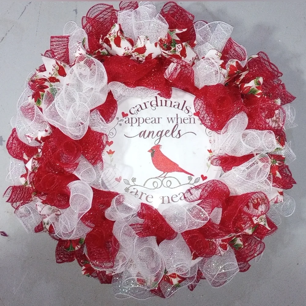 Red and White Holiday Cardinal Wreath